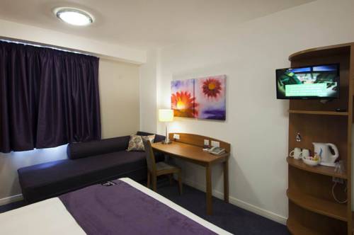 Premier Inn Bournemouth East Стая снимка
