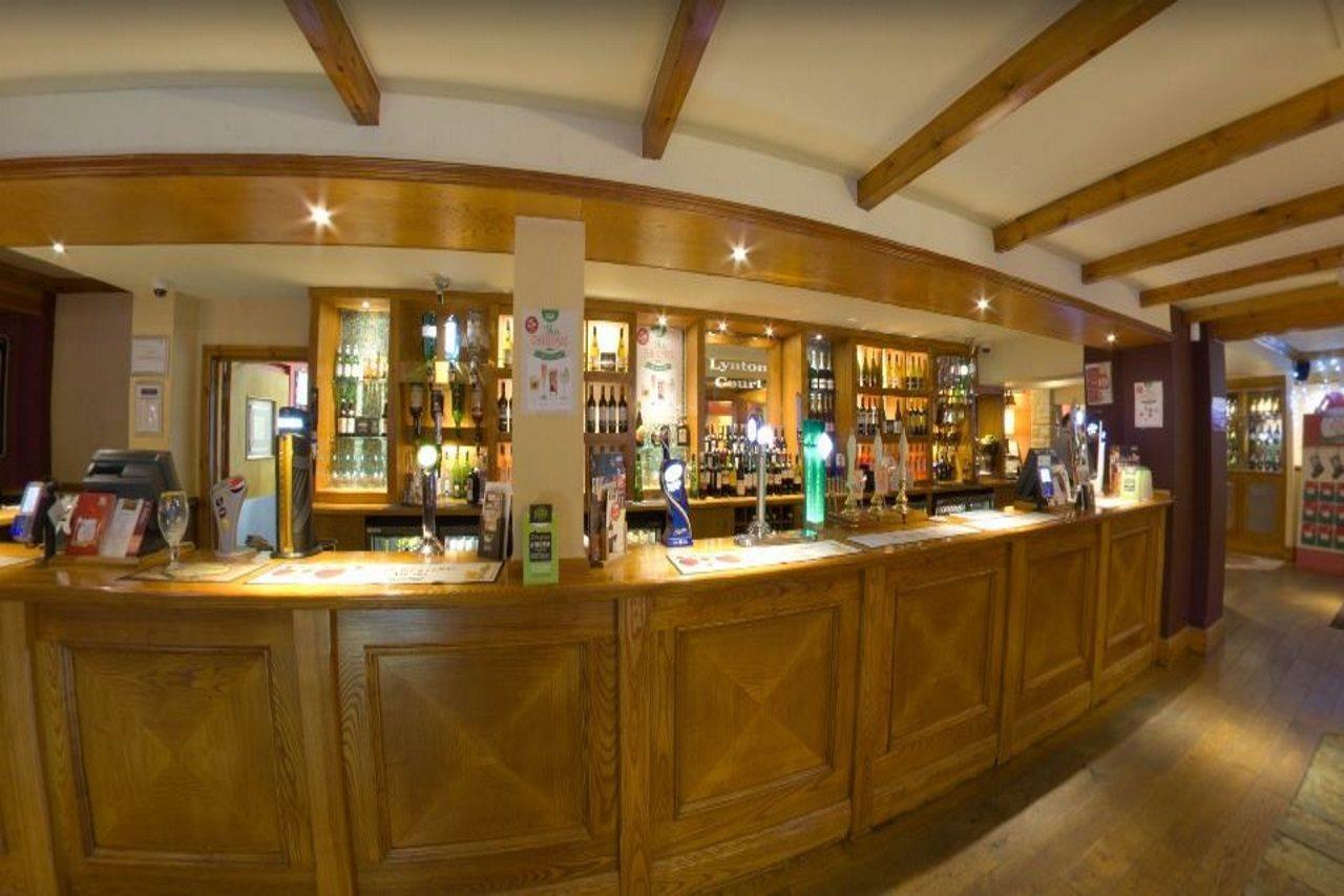 Premier Inn Bournemouth East Екстериор снимка
